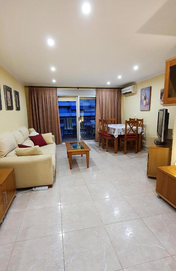 Piso Familiar Con Amplia Terraza 300M De La Playa Apartment กูลเญรา ภายนอก รูปภาพ